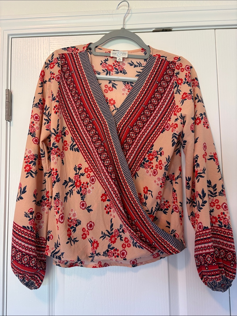 Floral Wrap-Style Blouse in Blush Pink jun & Ivy size medium
